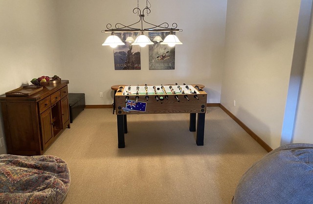 THE BEST 4 Bedroom Townhouse W/Ski In & Out Access