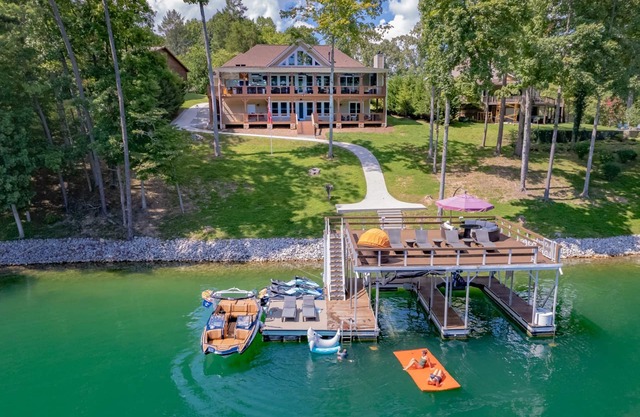 The BEST experience on Norris Lake - HANDS DOWN!