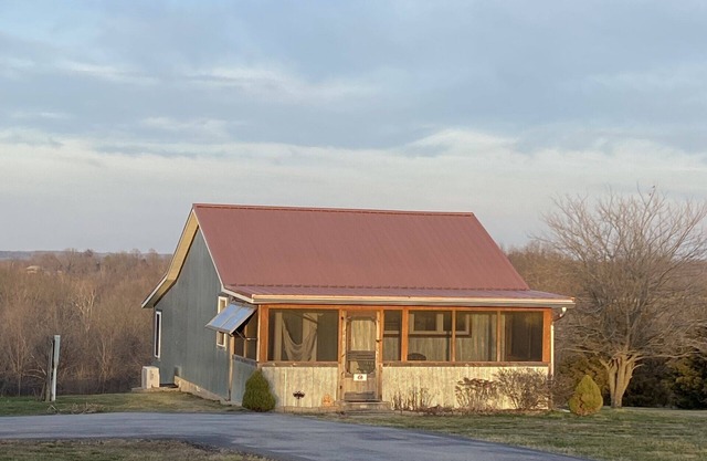 The Bitty House Too!- Next to a winery!