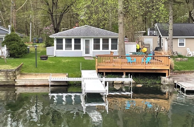 The Boat House - Cozy cottage on beautiful Gravel Lake