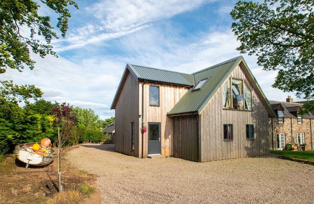 The Boathouse has fantastic country views near spectacular coastal walks