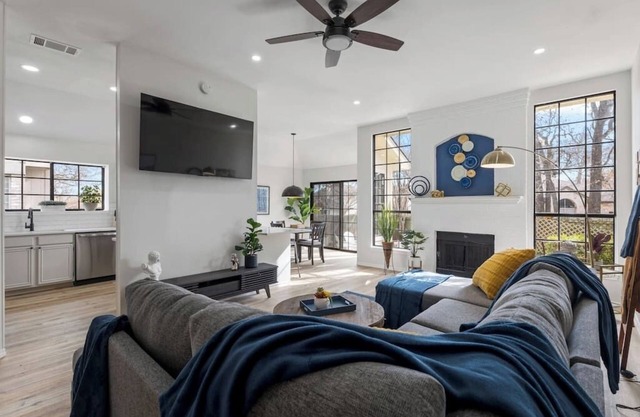 The Bonnie - 5 Bed Near Everything!