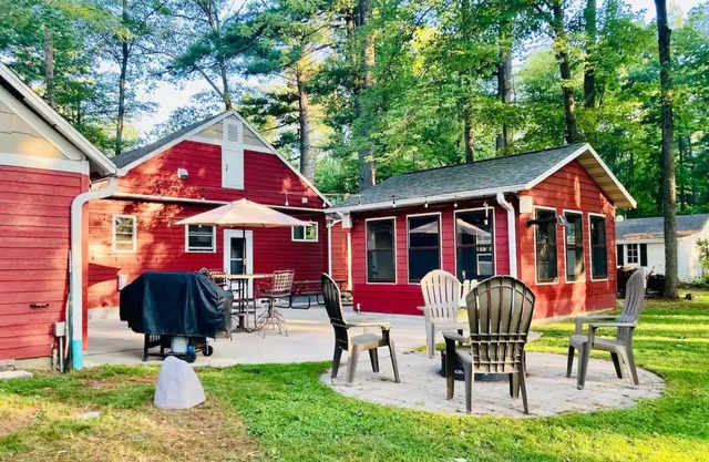 The "Chain" Reaction Retreat brings the boat landing to your backyard