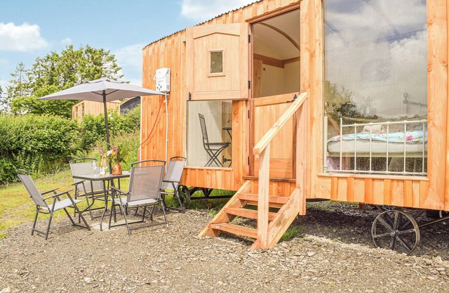 The Cider Pressers Hut-UK39773