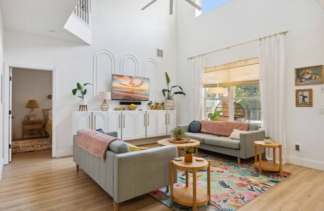 The Citrus Villa | An Entertainer's Delight