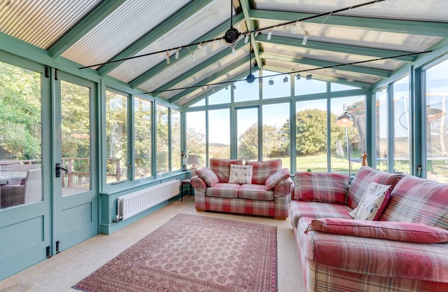 The Coach House - Four Bedroom House, Sleeps 8