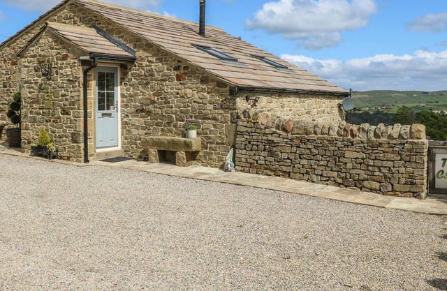 THE CROFT, family friendly, luxury holiday cottage in Trawden