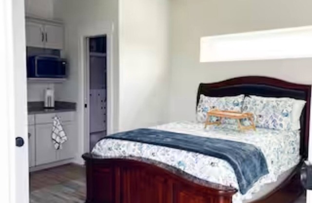 The Crow’s Nest Retreat - Cozy Guest Suite C