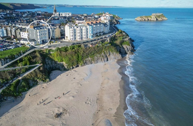 The Cwtch - 2 Bedroom Apartment - Tenby
