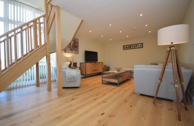The Dairy , Emsworth - a barn conversion that sleeps 4 guests in 2 bedrooms