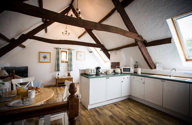 The Den - Dog friendly cottage for 2 with a sauna
