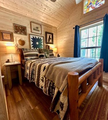 The Drake Cabin in The Forest