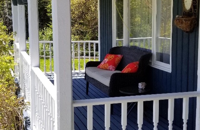 The Evergreen Suite-with Private Balcony!