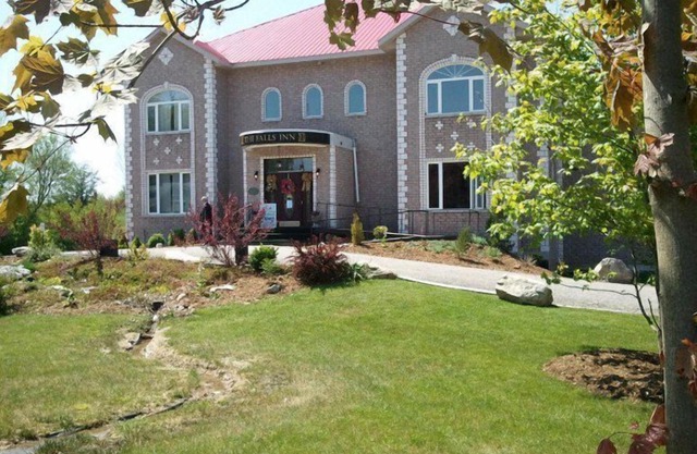 The Falls Inn - Walters Falls
