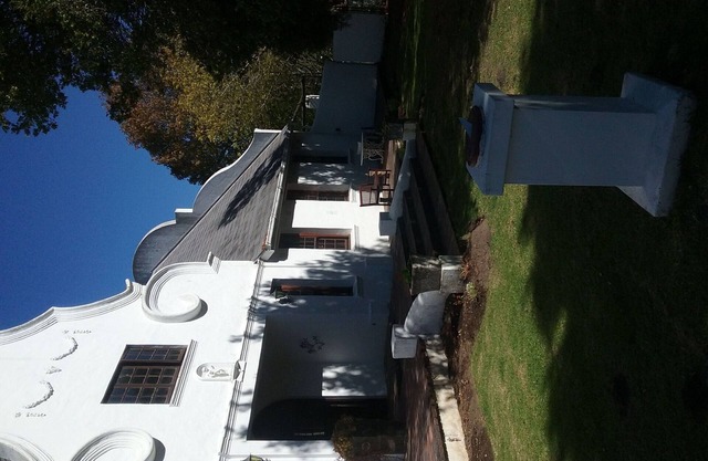 THE FARMHOUSE GUESTHOUSE