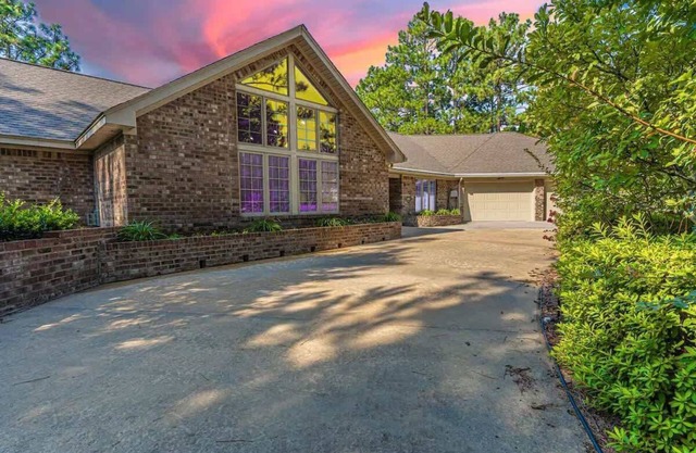 The Gemini House | Spacious Pinehurst Golf Retreat