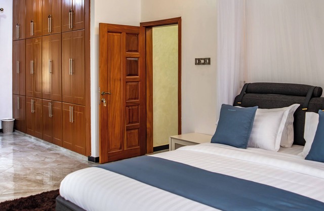 The Georges' Residence a luxurious villa providing white glove services.