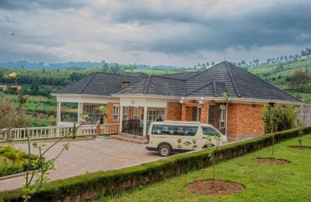 The Georges' Residence : Deluxe Double Roomn