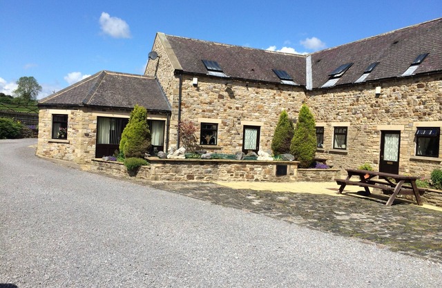 The Gin Gang. Large barn conversion ideal for families. Sleeps 10.