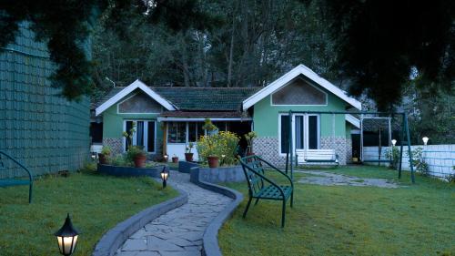 The Green Casa - Families Only