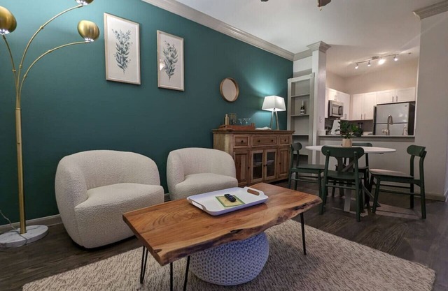 The Green Room 2.0 - 1BD/1BA near NASA JSC