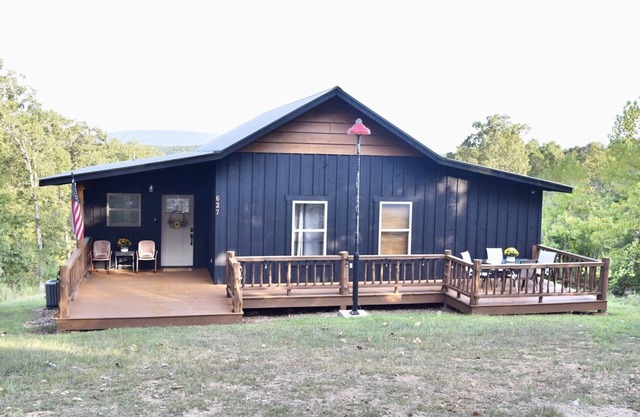 The Hawk Haven has awesome views and is a newly updated cabin with many extras
