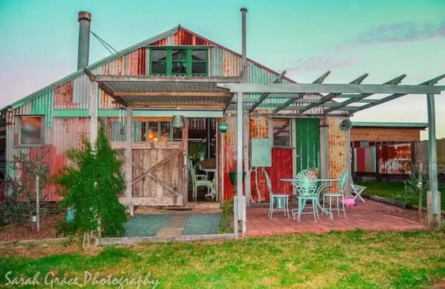 The Hideaway@Byronhomestead is set on 12 acres with 3 other properties sleeps 5
