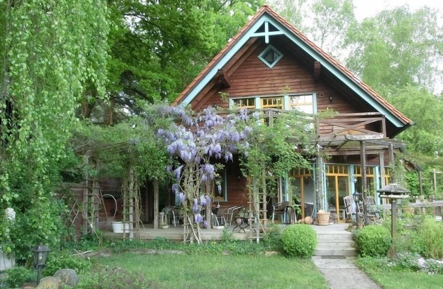 The holiday home (ranch house) on the Aller with sun terraces and panoramic views