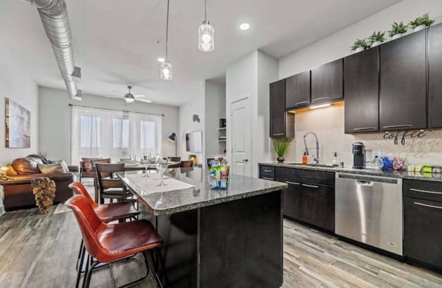 The Iron Loft - King Tempurpedic Prime Location