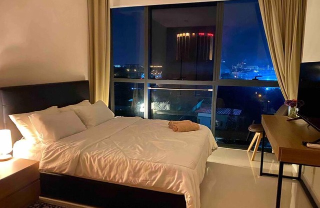 The Khals Suite@Kozi Square