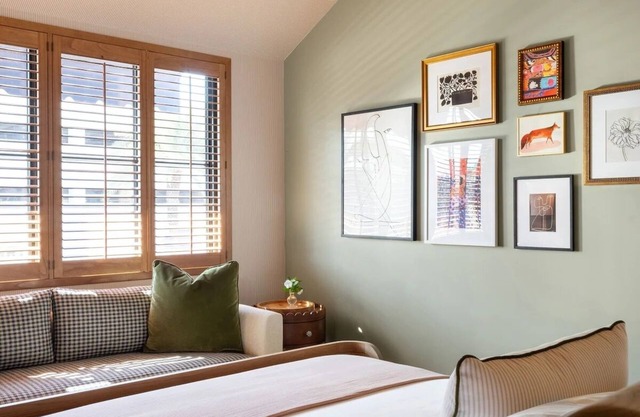 The King at Palihouse Hyde Park Village, Parking!