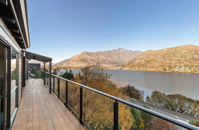 The Lake House Summar