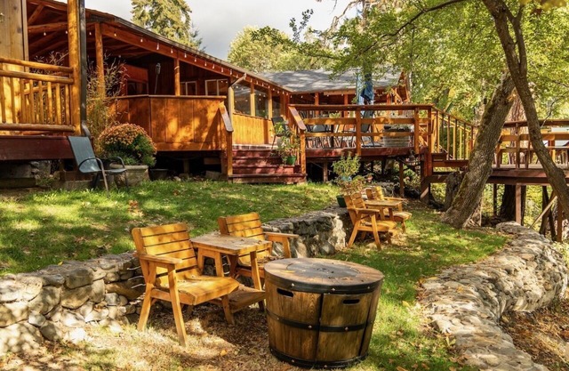 The Lindsay Lodge & Restaurant