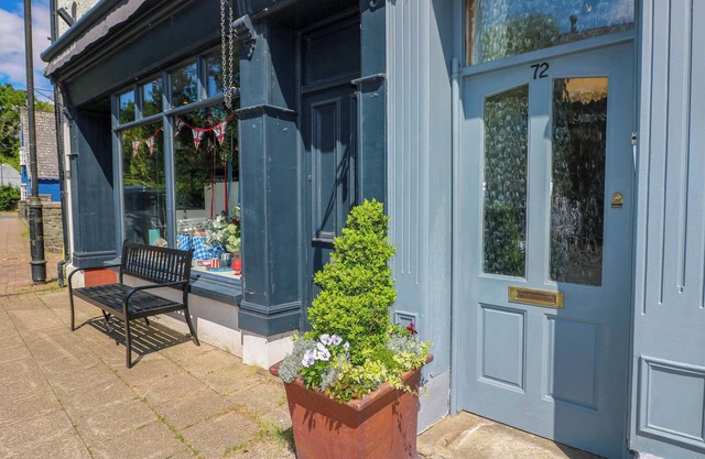 THE LOFT, pet friendly in Ystradgynlais
