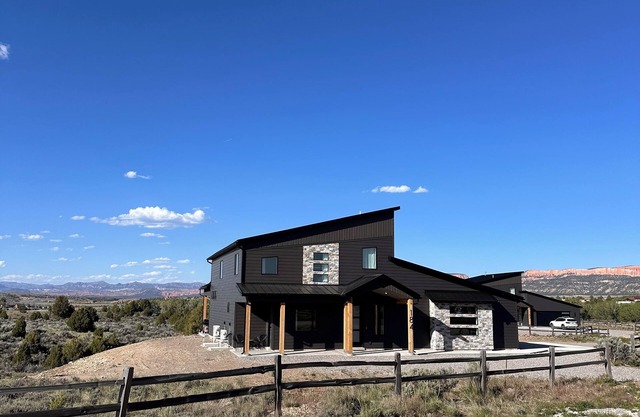 The Meadow - Scenic US-89, Zion & Bryce Canyon, Hot Tub, Starry Nights, Views
