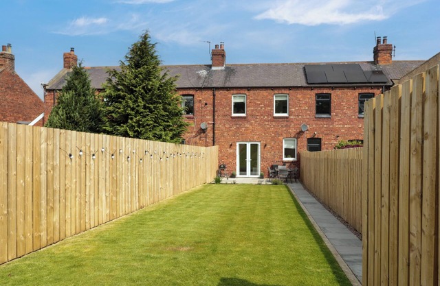 THE MINERS COTTAGE, family friendly in Berwick-Upon-Tweed