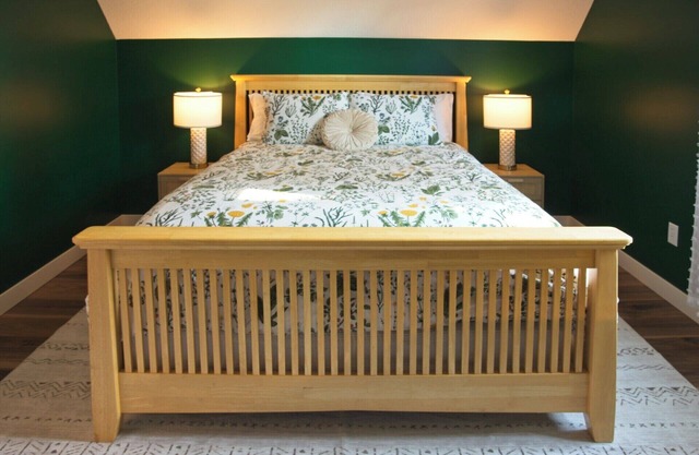 The Nature Loft: Brand-New 2-BR apartment in Troy with green space + patio