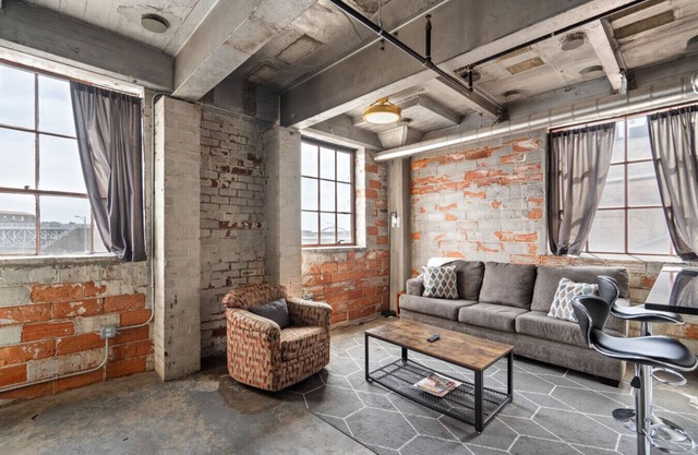 The Nelson Lofts - Unit 2 (1 BR)