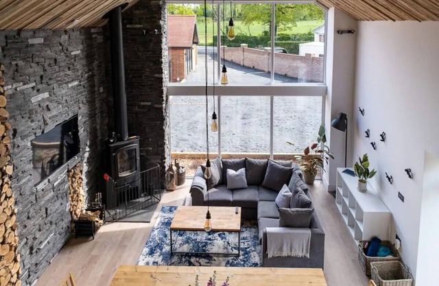 The Oak Barn conversion with Hot Tub