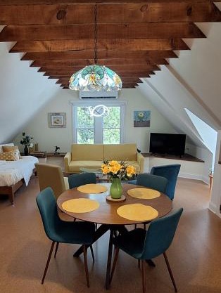 The Oak Park Loft