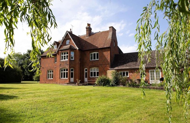The Old Vicarage - sleeps 20