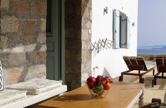 "The Olive Tree"Traditional house with sea view families/couples House2