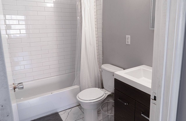 The Perfect Downtown Escape: Spacious and Modern 1BR Apartment in Prime Location