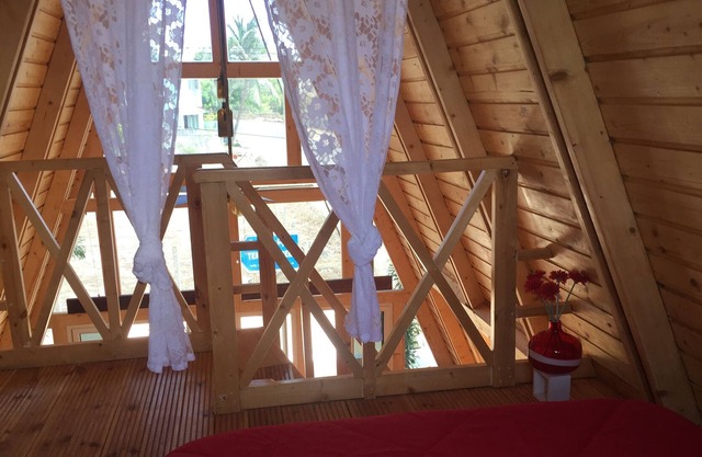 The Pine Homes - Chalet: Utandi Beach ECR