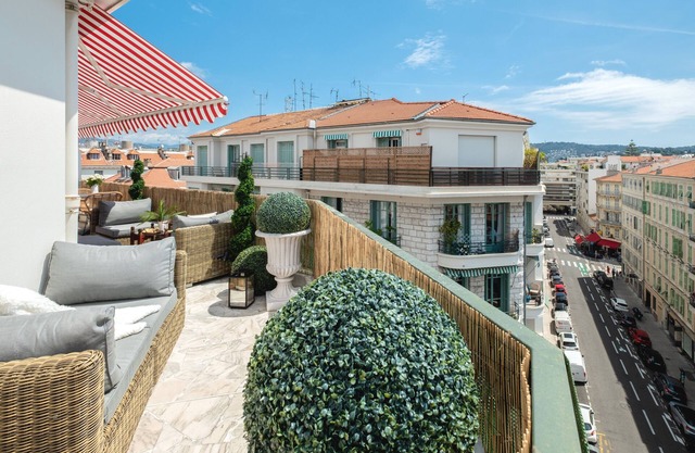 The rare-La Terrasse d'Or! The truly luxurious apartment of Carré D'Or