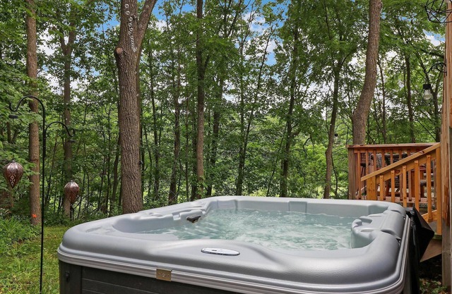 The Red Lodge - Unique Gem Near Lakes with Game Room and Hot Tub!