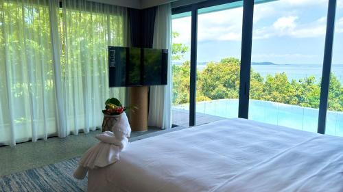 The Riahi Residences Nirup Island