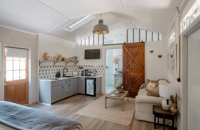 The River Stables, with views of Paddys River NSW