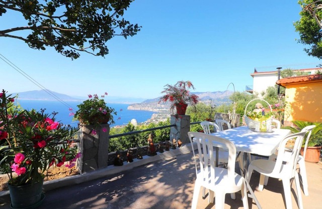 The Rose of the South, breathtaking views of the Bay of Naples and Mount Vesuvius
