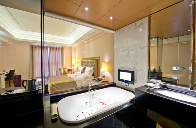 The Royal Pinnacle Hotel